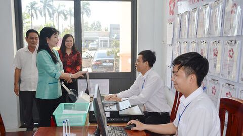 Phó Bí thư Tỉnh ủy An Giang Trần Thị Thanh Hương làm việc với 2 xã Thạnh Đông và Tân Hội 