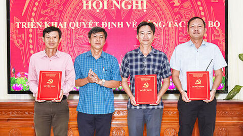 Đảng ủy xã Vĩnh Điều triển khai quyết định điều động cán bộ