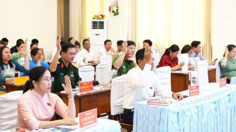 HĐND xã Kiên Lương thông qua đề án sắp xếp các ấp
