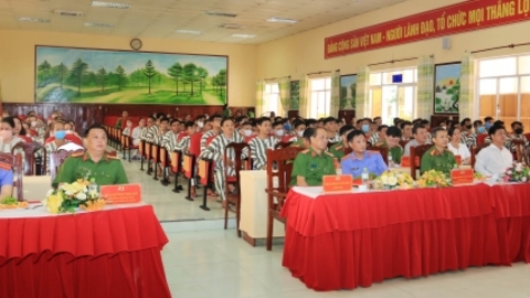119 phạm nhân ở Trại giam Định Thành được hưởng đặc xá
