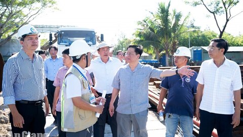 Chủ tịch UBND tỉnh Hồ Văn Mừng: Chấm dứt hợp đồng với nhà thầu vi phạm, chậm tiến độ
