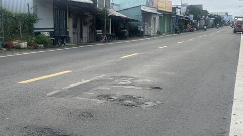 Quốc lộ 80 mới sửa lại hỏng