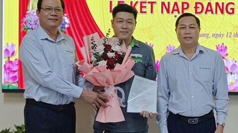 Chăm lo nguồn phát triển đảng viên mới