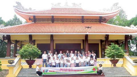 Tháng 8 trên quê hương Bác Tôn