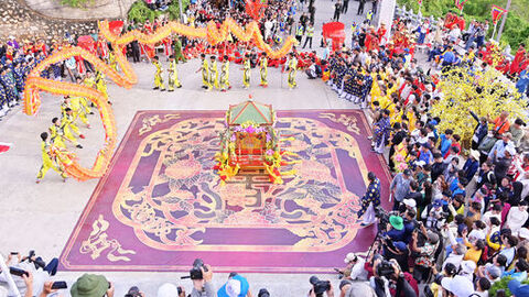 Núi Sam mùa lễ hội