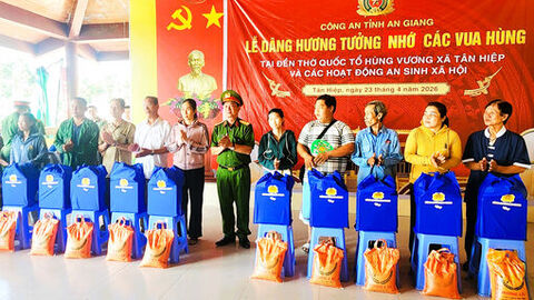Công an tỉnh An Giang dâng hương tưởng niệm các Vua Hùng và tổ chức các hoạt động an sinh xã hội