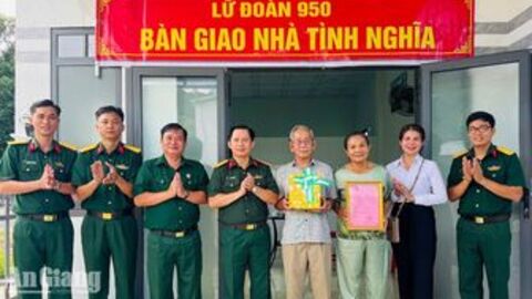 Lữ đoàn 950 trao nhà tình nghĩa cho thương binh ở Phú Quốc