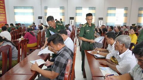 Tuyên truyền pháp luật cho người dân xã Tây Yên