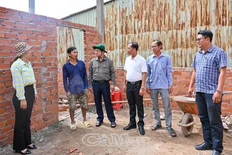 Kiểm tra công tác bảo vệ môi trường, xây dựng nhà Đại đoàn kết tại Đông Hải và Long Điền