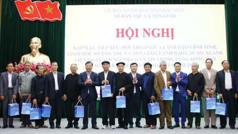 Bắc Ninh: Gặp mặt, đối thoại với người có uy tín trong đồng bào dân tộc thiểu số