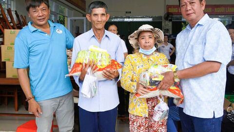 Cầu nối đoàn kết ở Vĩnh Hậu