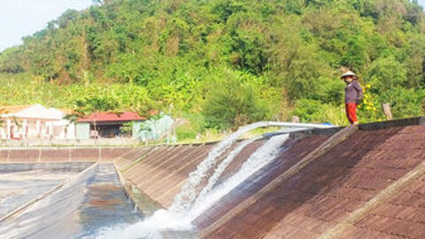 23.000m³ nước ngọt đã được vận chuyển ra xã đảo Tiên Hải
