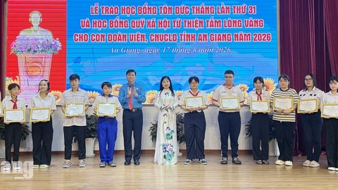 An Giang trao 110 suất học bổng, tổng kết cuộc thi ảnh về người lao động