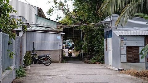 Đường rộng hóa... chật