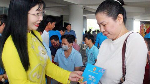 Ấm áp Chương trình “Tết Sum vầy - Xuân ơn Đảng” năm 2026