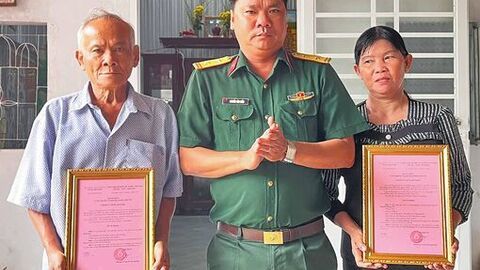 Trung đoàn 892 bàn giao 5 căn nhà “Ấm tình hậu phương”