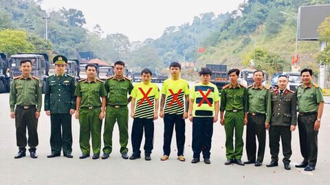 An Giang: Trao trả 3 công dân Trung Quốc nhập cảnh trái phép vào Việt Nam