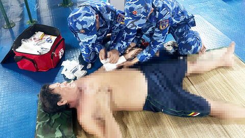 Kịp thời hỗ trợ ngư dân gặp nạn trên biển