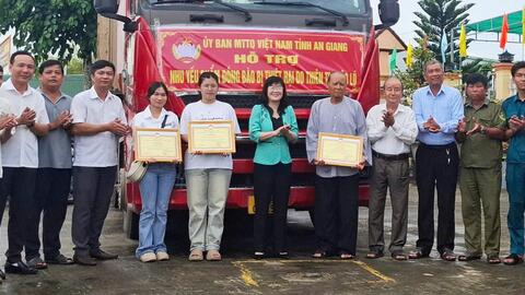 Học Bác từ việc làm thiết thực, gắn đạo với đời