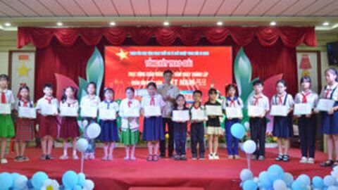 Hơn 1.500 học sinh tham gia hoạt động chào mừng kỷ niệm 81 năm Ngày thành lập Quân đội Nhân dân Việt Nam 