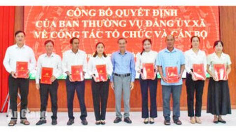 Xã Vĩnh Thuận thành lập mới 8 chi bộ