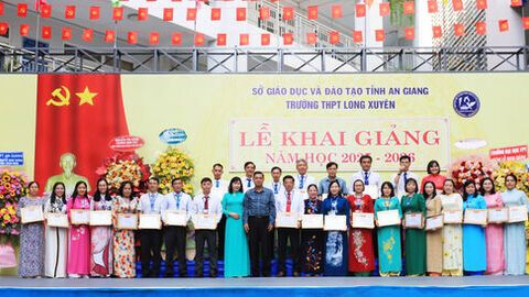 An Giang tưng bừng khai giảng năm học mới