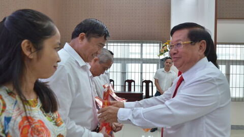 Phường Rạch Giá công bố nghị quyết, quyết định về sắp xếp, thành lập, đổi tên các khu phố 