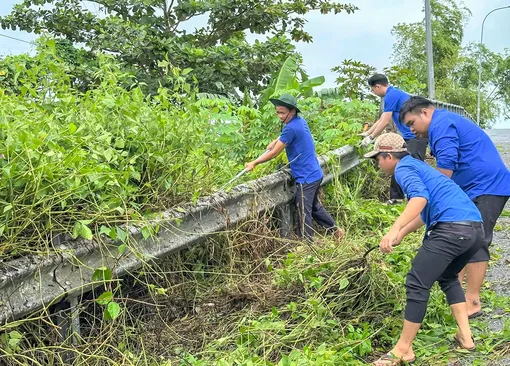 Tuổi trẻ xã Thạnh Quới làm theo lời Bác 