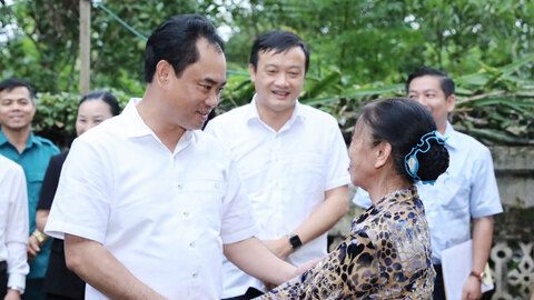 Lãnh đạo tỉnh Thái Nguyên thăm hỏi, tri ân người có công