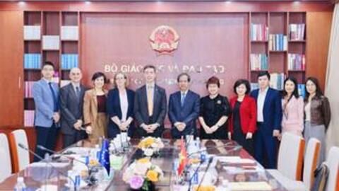 Thúc đẩy các chương trình, dự án hợp tác quốc tế trong lĩnh vực giáo dục và đào tạo