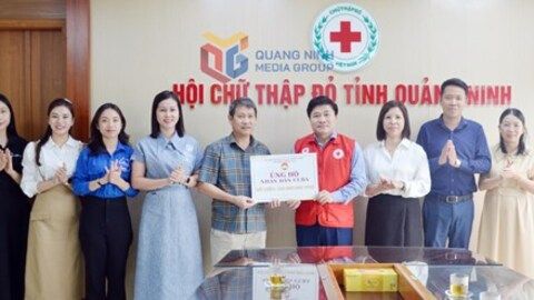 Ủy ban MTTQ và các đoàn thể phường Hồng Gai ủng hộ 100 triệu đồng giúp nhân dân Cuba