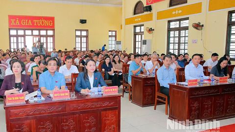 Đoàn đại biểu Quốc hội tỉnh tiếp xúc cử tri tại xã Gia Tường