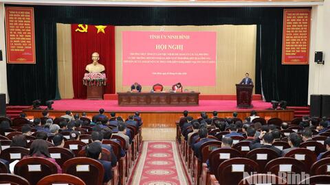 Thường trực Tỉnh ủy làm việc với Bí thư Đảng ủy các xã, phường và Thủ trưởng một số cơ quan, đơn vị về công tác tiếp dân