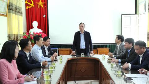 Đồng chí Phó Bí thư Tỉnh ủy, Chủ tịch HĐND tỉnh Lê Quốc Chỉnh kiểm tra công tác tuyên truyền Đại hội đại biểu toàn quốc lần thứ XIV của Đảng