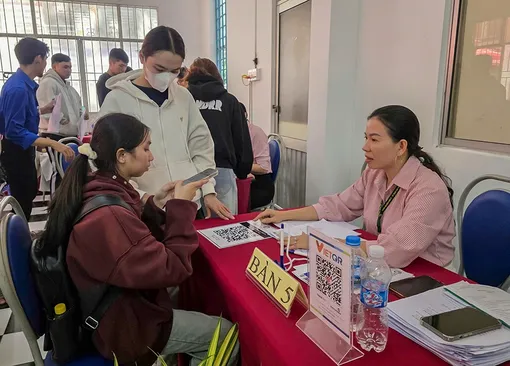 Làm theo gương Bác thiết thực, hiệu quả 