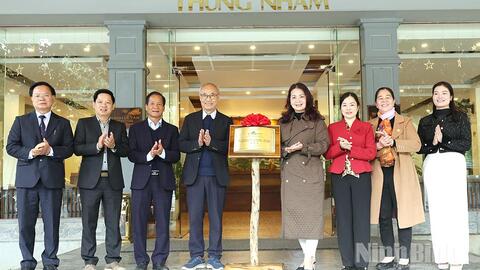 Ninh Bình có 3 đơn vị du lịch xuất sắc được gắn biển “Du lịch xanh VITA GREEN”