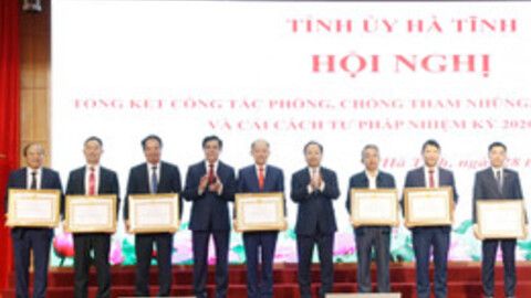 Đề cao vai trò, trách nhiệm của người đứng đầu trong phòng, chống tham nhũng, lãng phí, tiêu cực