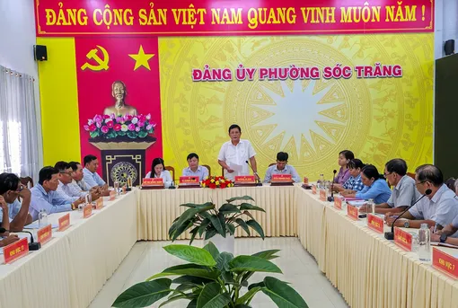 Thường trực Đảng ủy phường Sóc Trăng làm việc với bí thư chi bộ 24 khu vực 