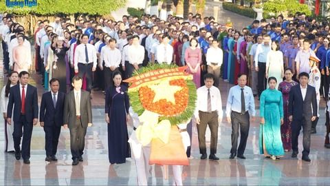 Lãnh đạo tỉnh viếng Nghĩa trang Liệt sĩ tỉnh