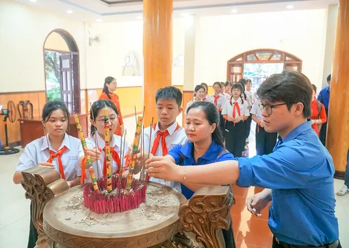 Tuổi trẻ Ninh Kiều vững tin theo Đảng 