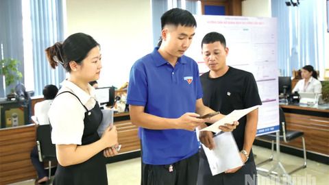 Bình dân học vụ số-“Chìa khóa” lan tỏa tri thức, thu hẹp khoảng cách số