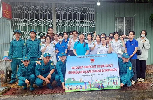 Góp sức trẻ làm đẹp quê hương 