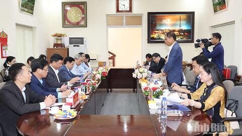 Đoàn đại biểu Hội Nhà báo Lào thăm và làm việc tại Ninh Bình