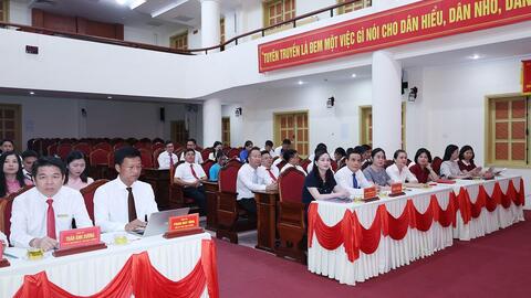 54 học viên hoàn thành lớp trung cấp lý luận chính trị