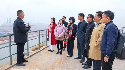 Đoàn công tác tỉnh Ninh Bình khảo sát các mô hình công nghiệp xanh, công nghệ cao tại Vân Nam (Trung Quốc)