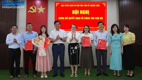 Ban Tuyên giáo và Dân vận Tỉnh ủy công bố các quyết định về công tác cán bộ