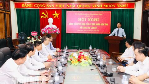 Công bố Quyết định của UBND tỉnh về công tác cán bộ tại Sở Nội vụ