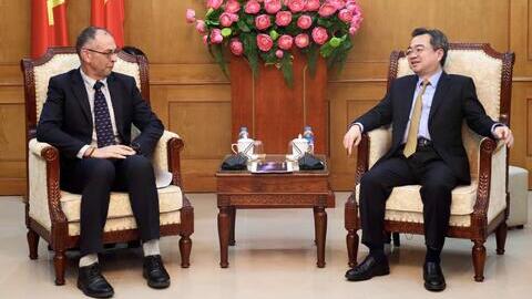 Trưởng Ban Chính sách, chiến lược Trung ương Nguyễn Thanh Nghị tiếp và làm việc với Lãnh đạo Tập đoàn Amazon