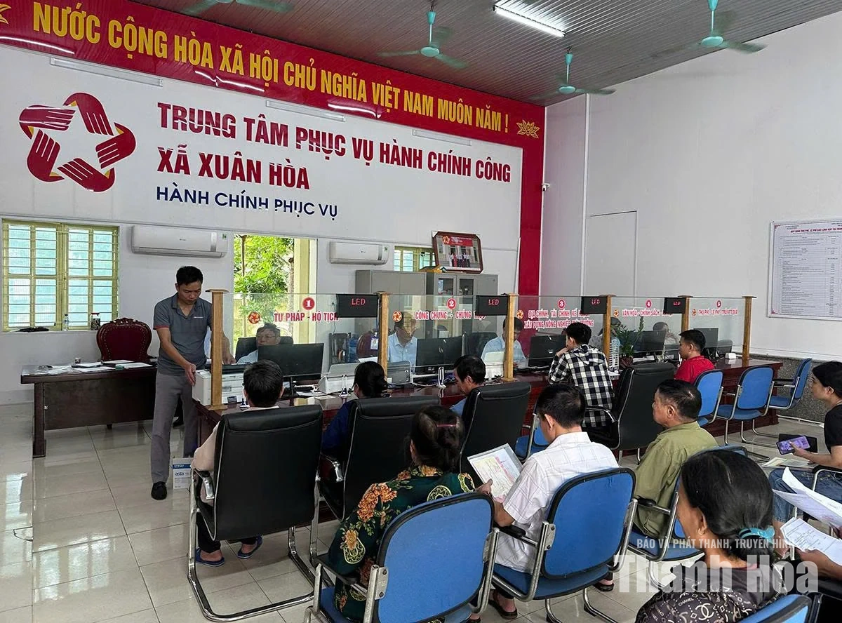 “Cầm tay chỉ việc” giúp người dân thành thạo dịch vụ công trực tuyến
