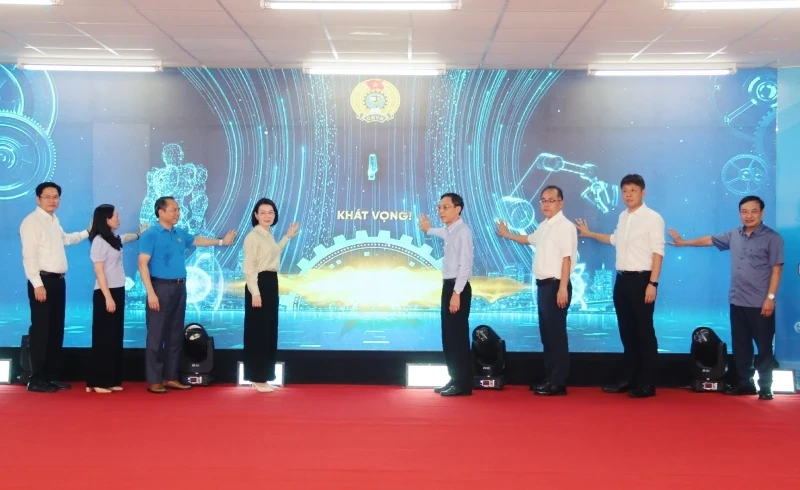 Phát động phong trào thi đua “Lao động giỏi, năng suất cao, thu nhập tốt” giai đoạn 2026-2031